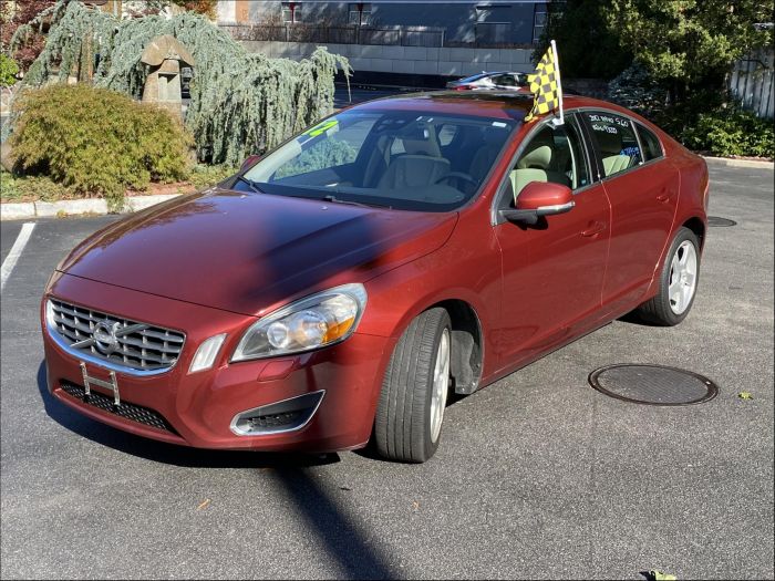 2012 Volvo  S60 T5 AWD GREAT ON THE SNOW